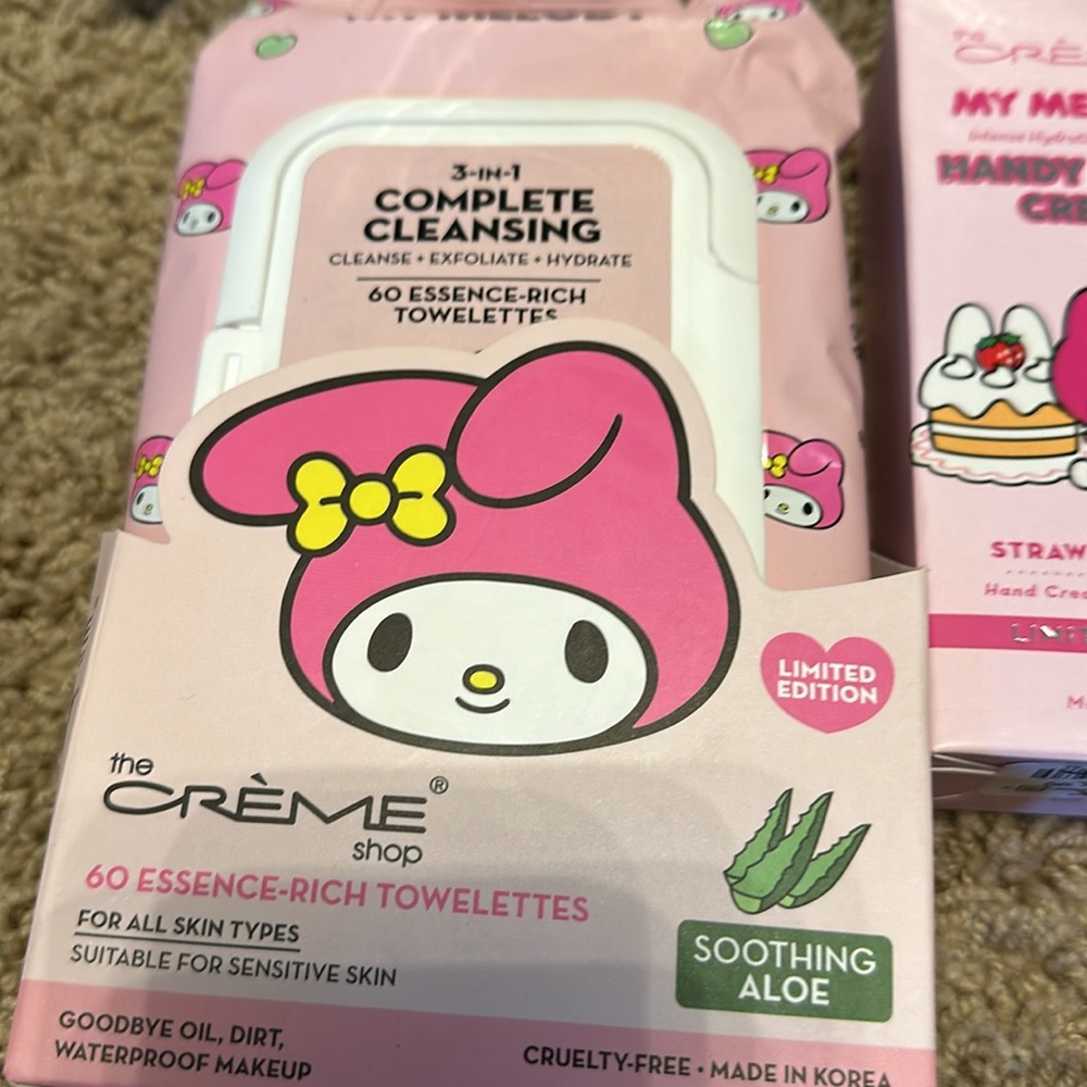 Hello Kitty bundle - Picture 2 of 4